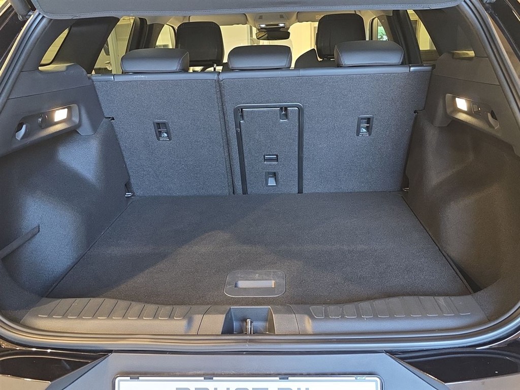 Ford Explorer EL UR Select AWD 340HK 5d Aut. - Image 13