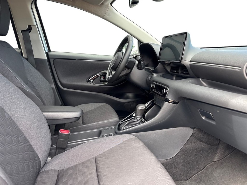 Toyota Yaris 1,5 Hybrid Style Technology 116HK 5d Trinl. Gear - Image 15