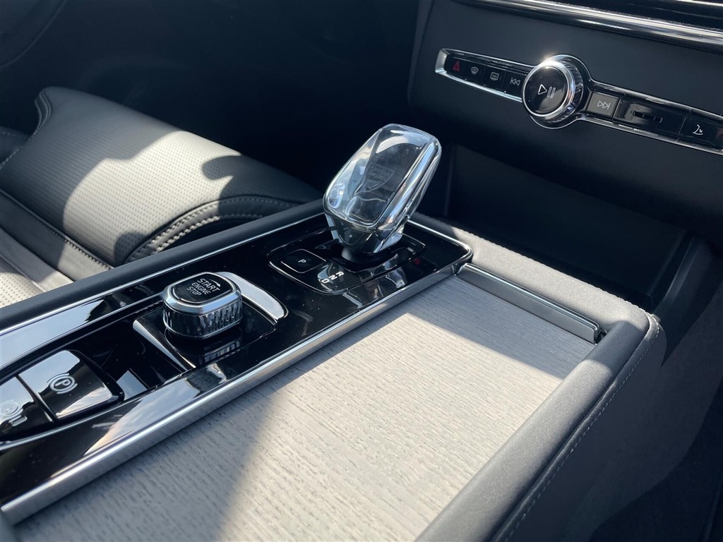 Volvo XC90 2,0 T8 Recharge Plugin-hybrid Ultra AWD 455HK 5d 8g Aut. - Image 16