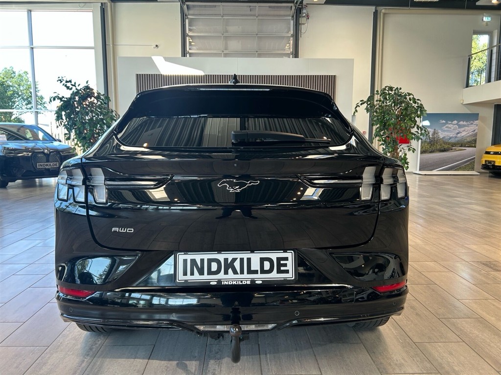 Ford Mustang Mach-E EL SR Premium AWD 269HK 5d Aut. - Image 15