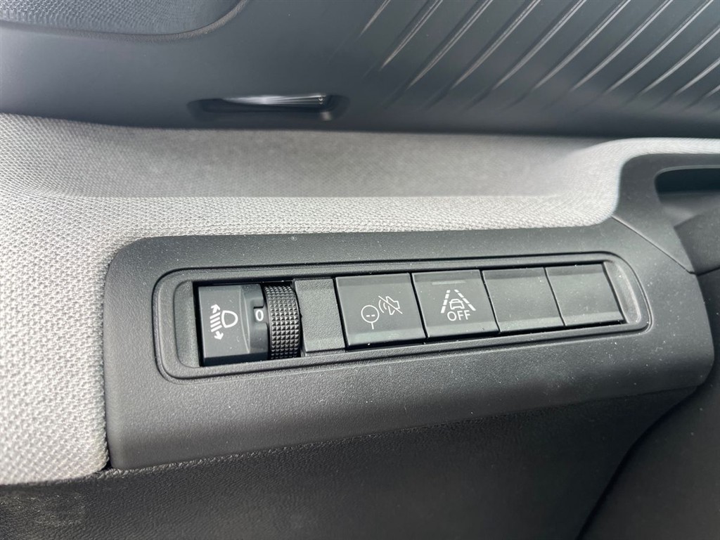 Citroën e-C3 Aircross EL Plus Limited 113HK 5d Aut. - Image 23