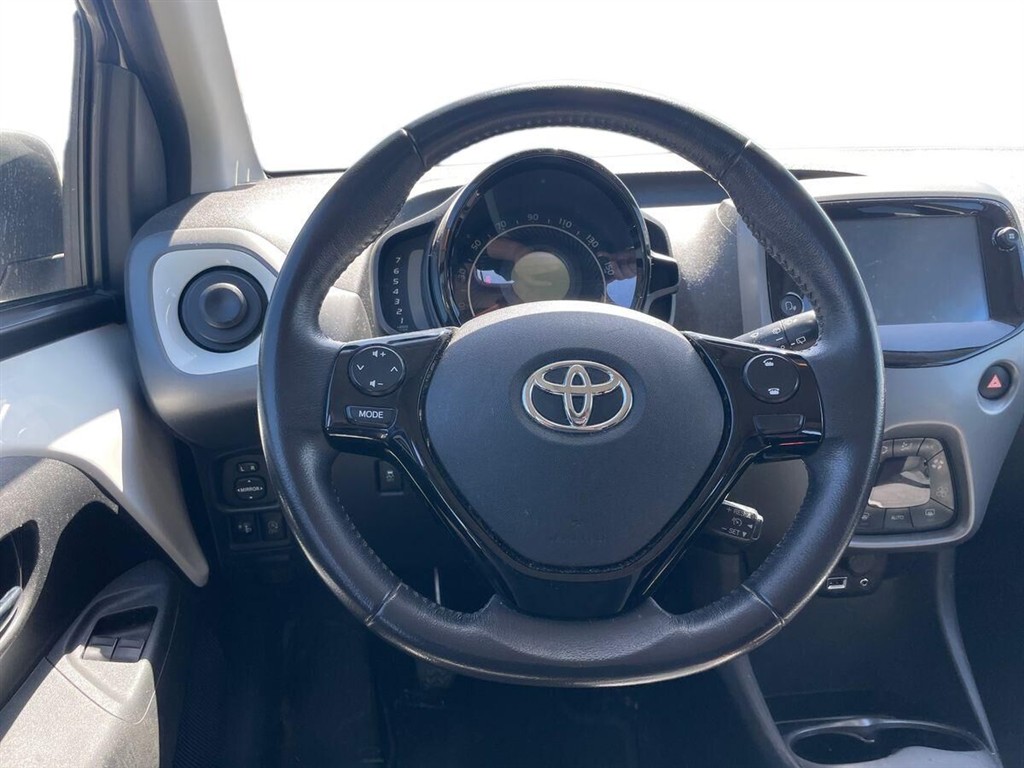 Toyota Aygo 1,0 VVT-I X-Sky 72HK 5d - Image 11