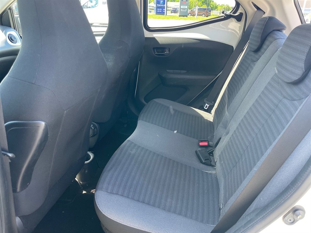 Toyota Aygo 1,0 VVT-I X-Sky 72HK 5d - Image 20