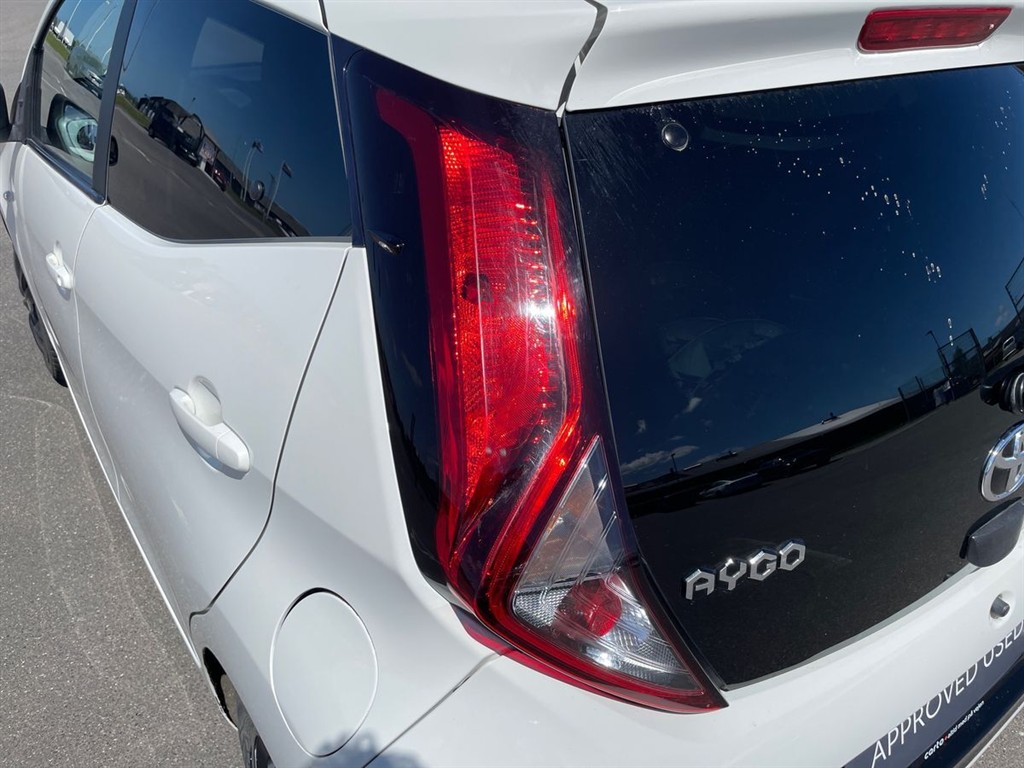 Toyota Aygo 1,0 VVT-I X-Sky 72HK 5d - Image 22