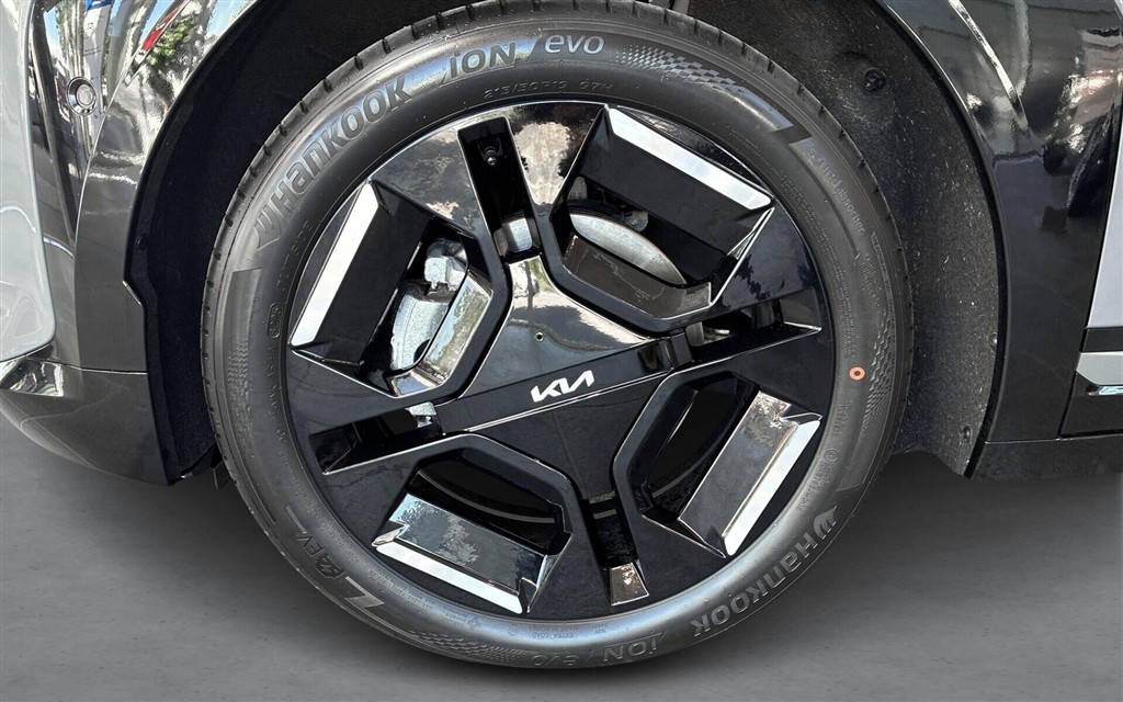 Kia EV3 Long Range GT-Line 204HK 5d Aut. - Image 16