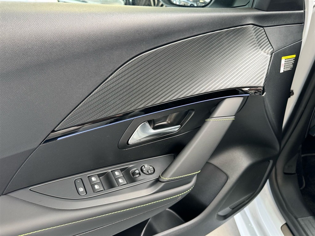 Peugeot e-208 EL GT Pack 156HK 5d Aut. - Image 15