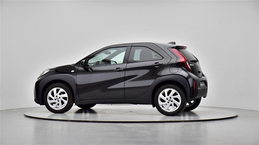 Toyota Aygo X 1,0 VVT-I Active 72HK 5d - Image 9