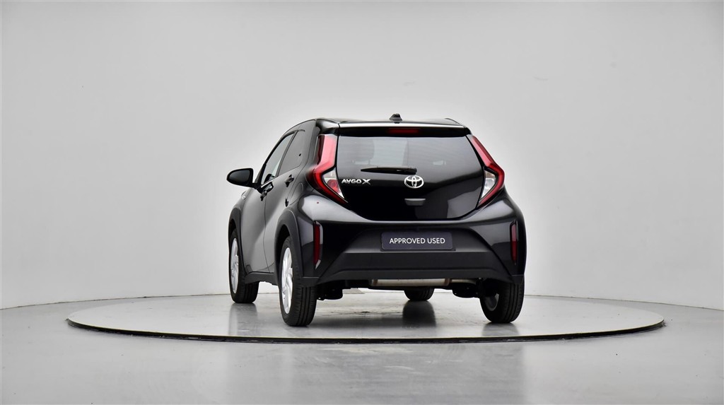 Toyota Aygo X 1,0 VVT-I Active 72HK 5d - Image 12
