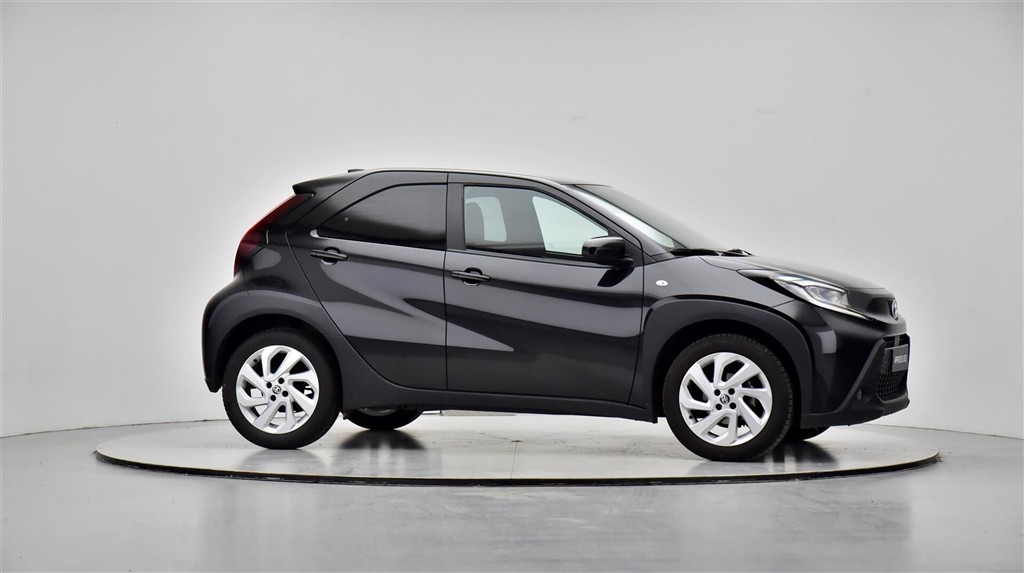 Toyota Aygo X 1,0 VVT-I Active 72HK 5d - Image 4