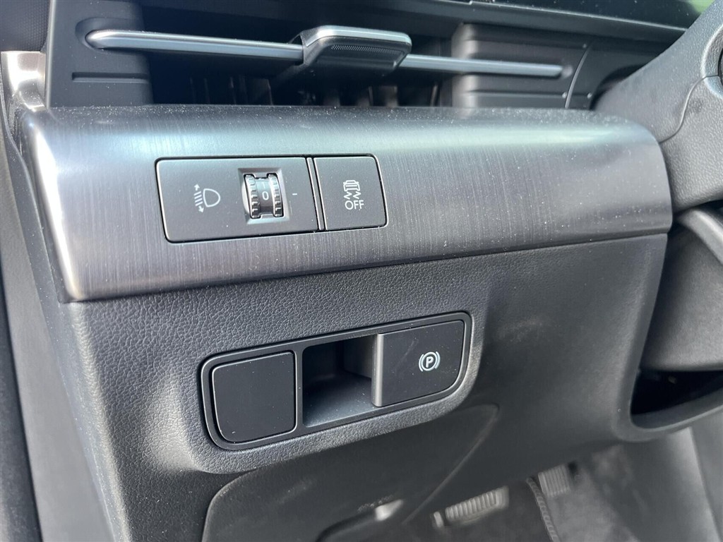 Hyundai Kona Electric 65,4 kWh Essential Long Range 217HK 5d Aut. - Image 8