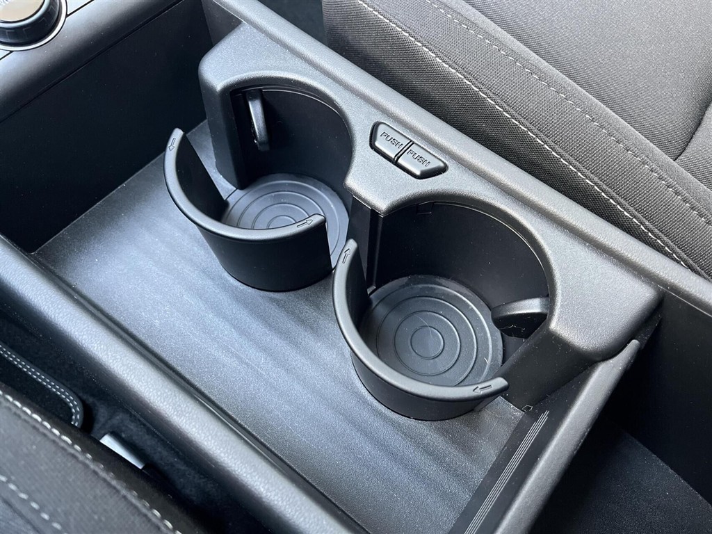 Hyundai Kona Electric 65,4 kWh Essential Long Range 217HK 5d Aut. - Image 17