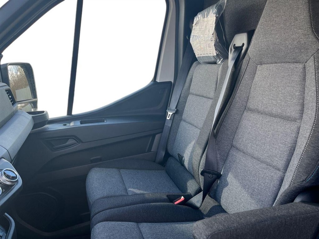 Nissan Interstar L2H2 2,0 DCi Tekna 150HK Van 6g - Image 14