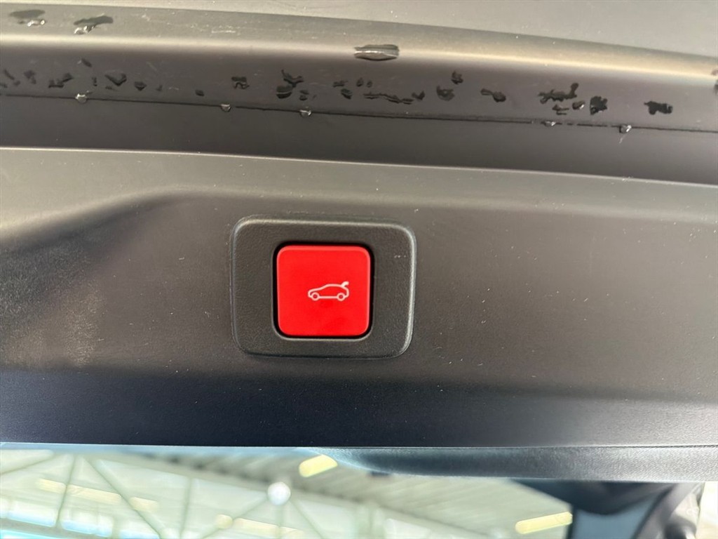 Peugeot e-3008 EL GT 210HK 5d Aut. - Image 19