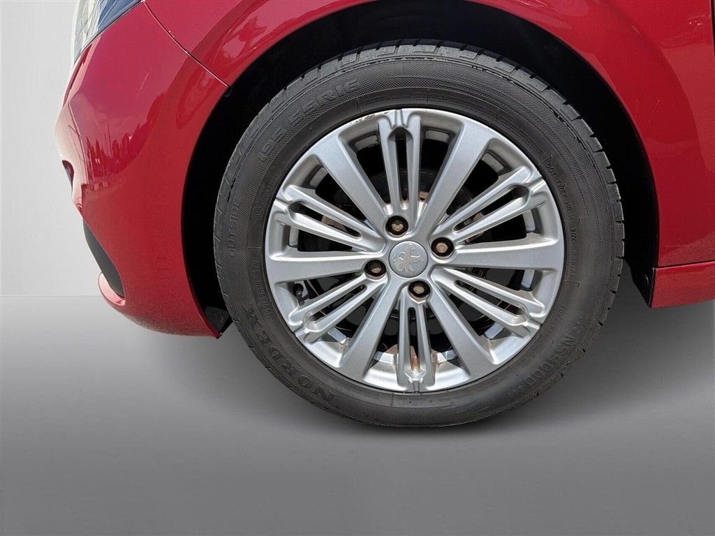 Peugeot 208 1,6 BlueHDi Desire 100HK 5d - Image 11