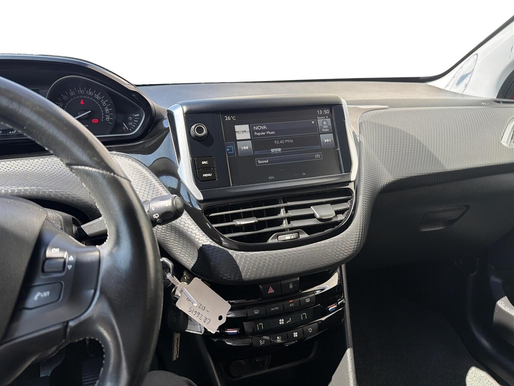 Peugeot 208 1,6 BlueHDi Desire 100HK 5d - Image 18