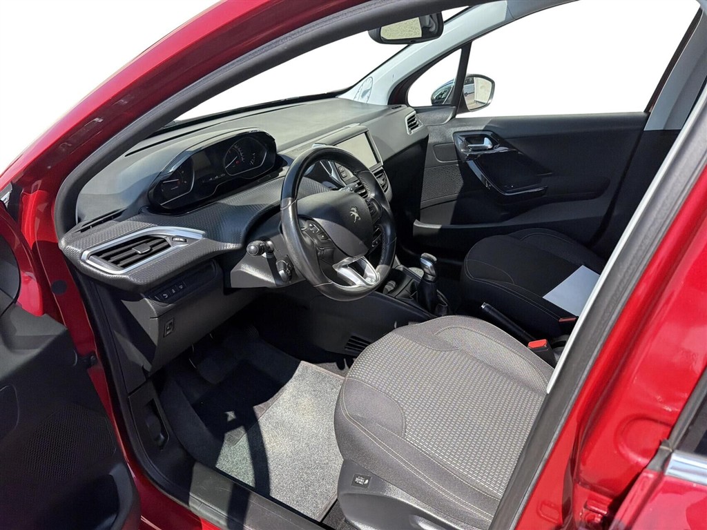 Peugeot 208 1,6 BlueHDi Desire 100HK 5d - Image 4