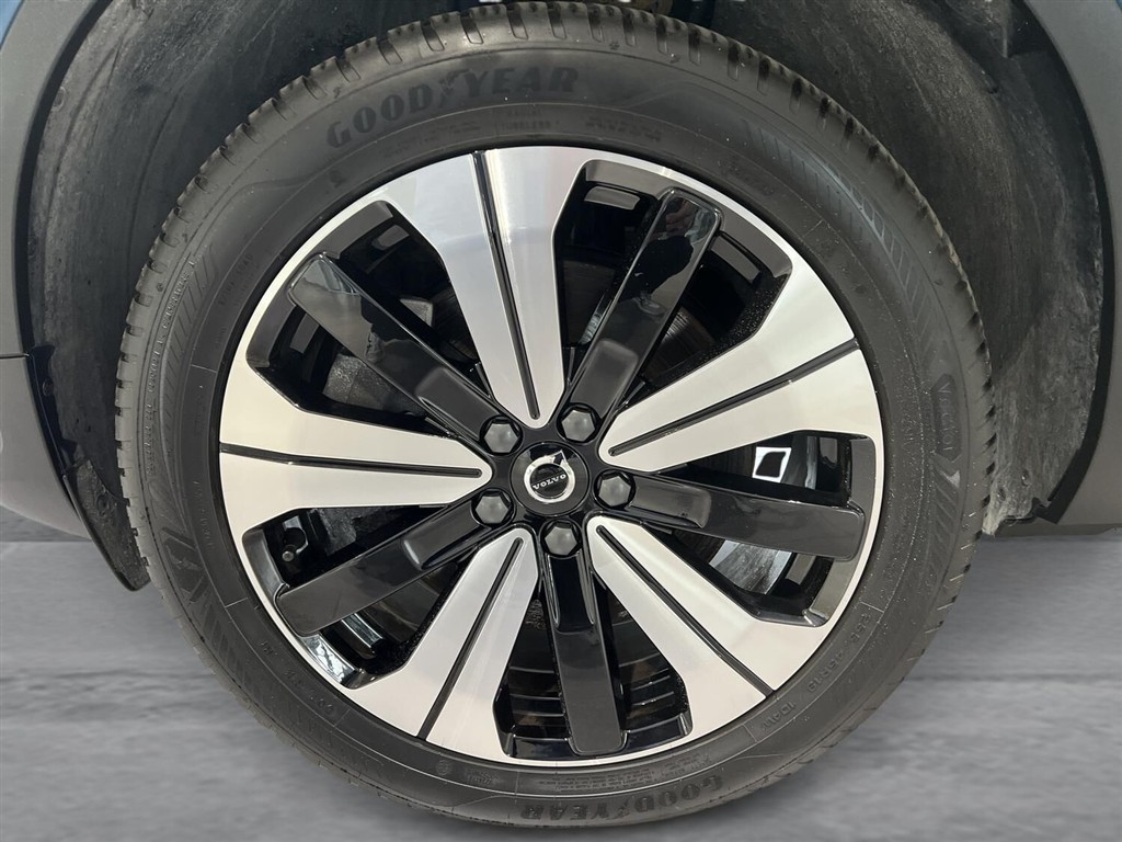 Volvo C40 P8 Recharge Twin Plus AWD 408HK 4d Aut. - Image 10