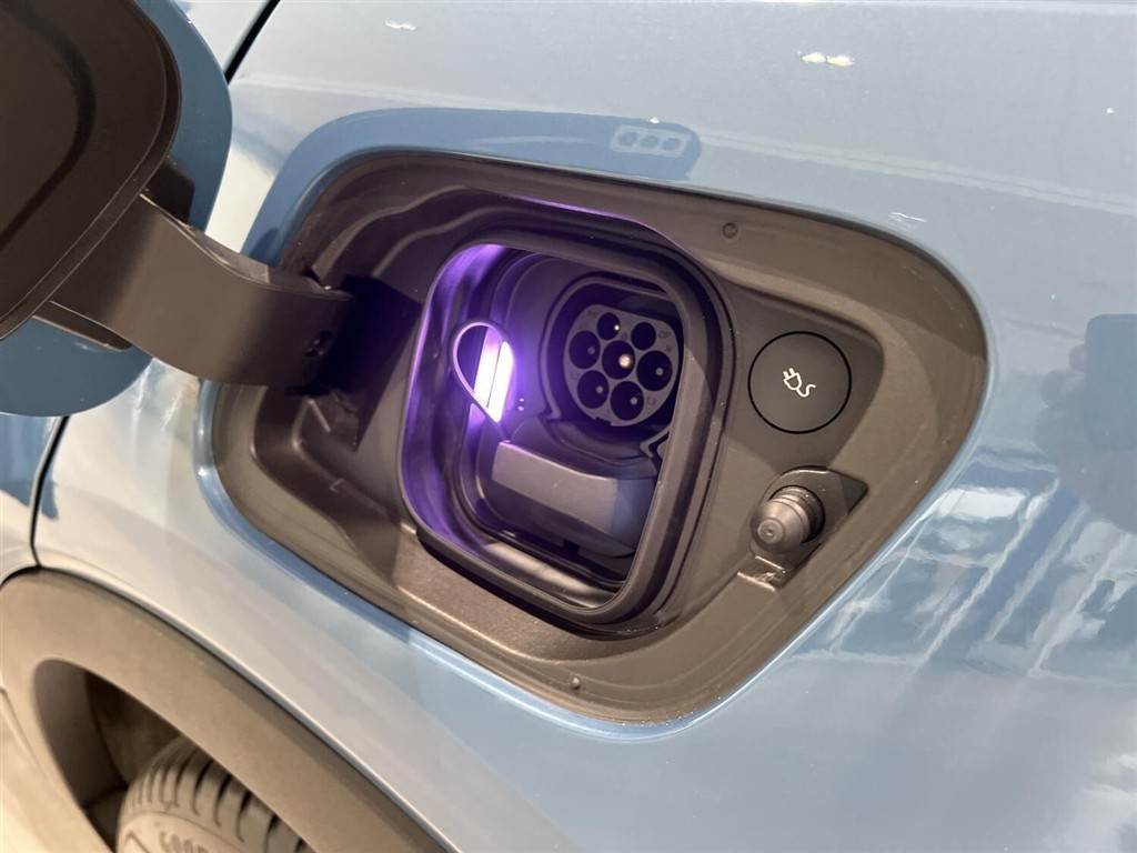 Volvo C40 P8 Recharge Twin Plus AWD 408HK 4d Aut. - Image 17