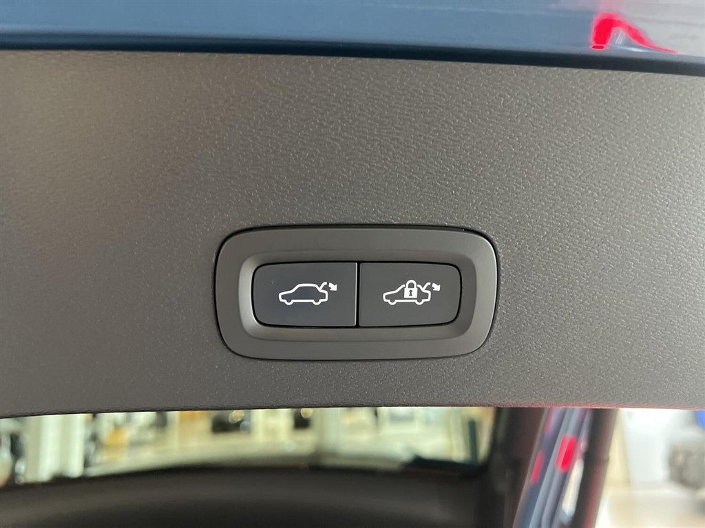 Volvo C40 P8 Recharge Twin Plus AWD 408HK 4d Aut. - Image 18