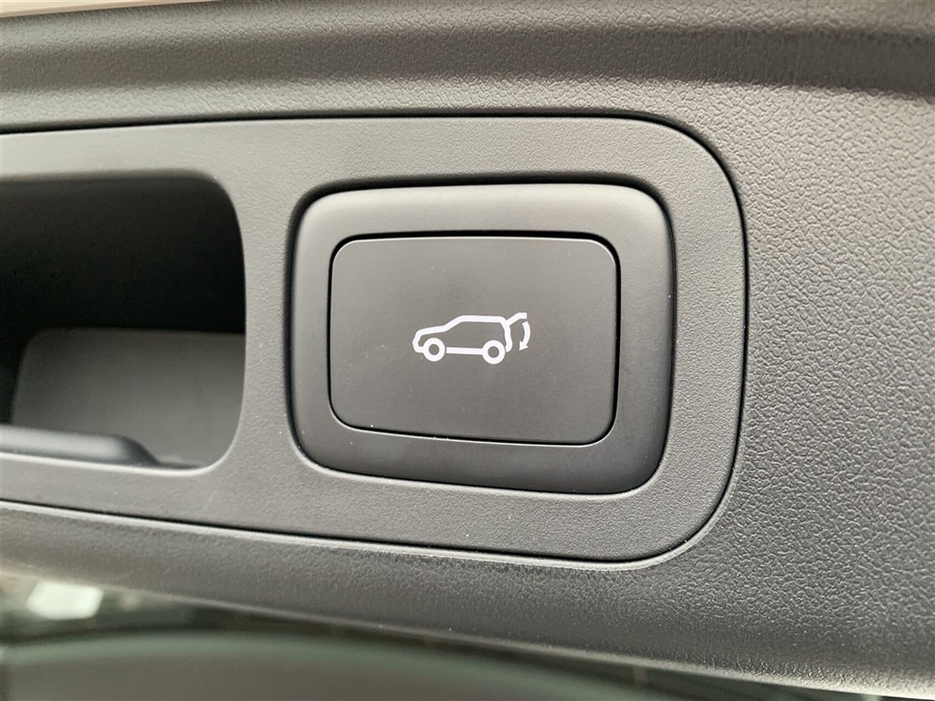 MG MGS6 Electric 77 kWh LR AWD Performance Luxury 362HK 5d Aut. - Image 17
