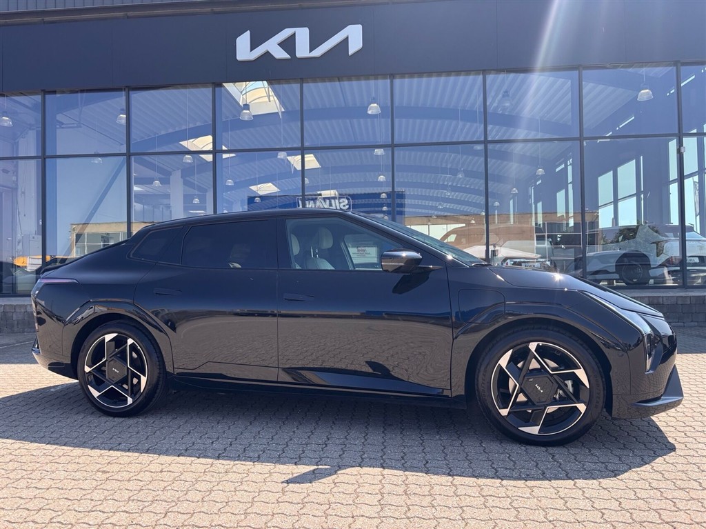 Kia EV4 Long Range GT-Line Fastback 204HK 5d Aut. - Image 2