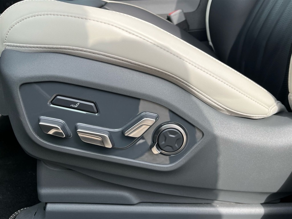 Kia EV9 EL Long Range Performance GT-Line AWD 384HK 5d Aut. - Image 11
