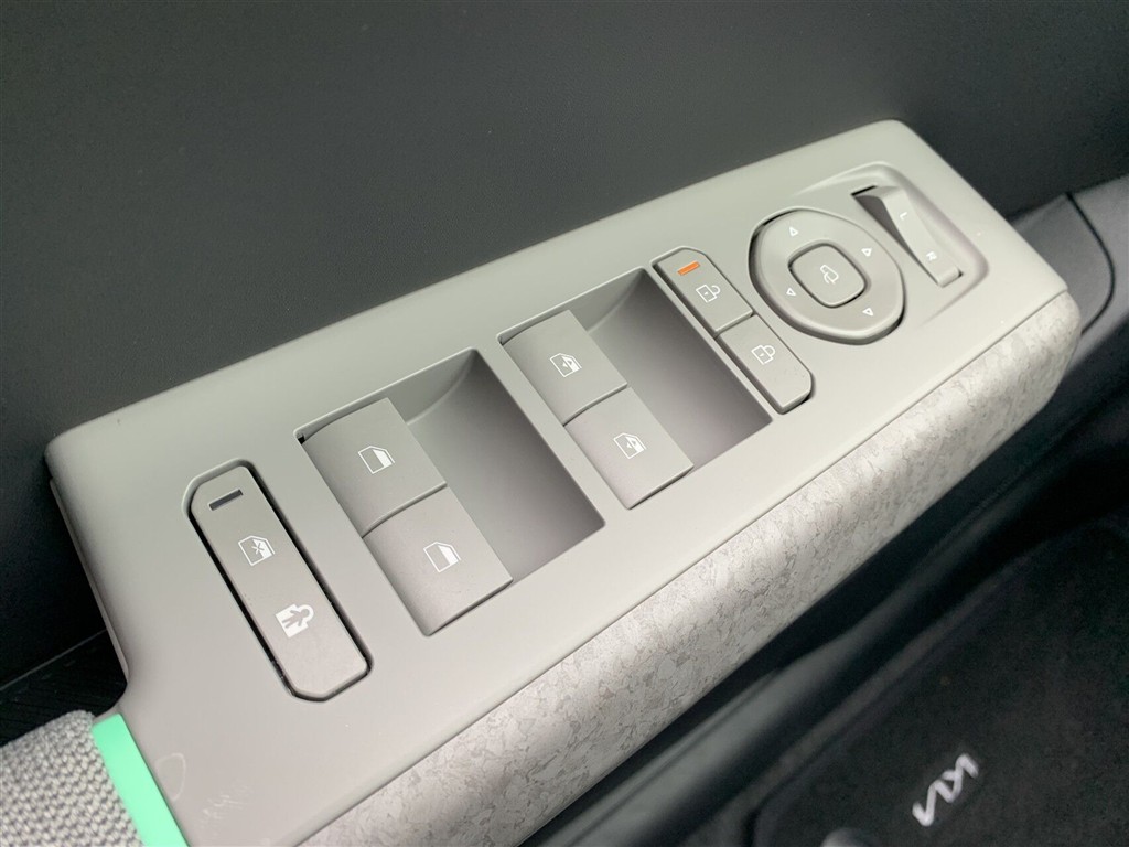 Kia EV4 81,4 kWh HB LR Upgrade MY26 204HK 5d Aut. - Image 15