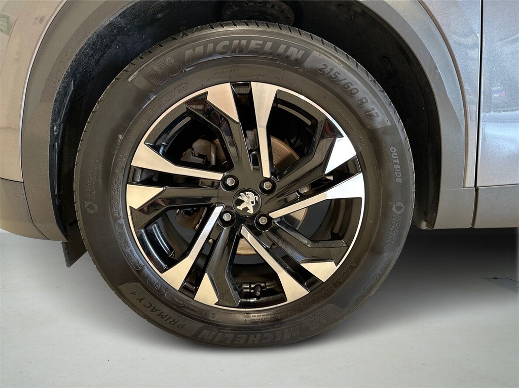 Peugeot 2008 1,2 PureTech Allure Pack EAT8 130HK 5d 8g Aut. - Image 8