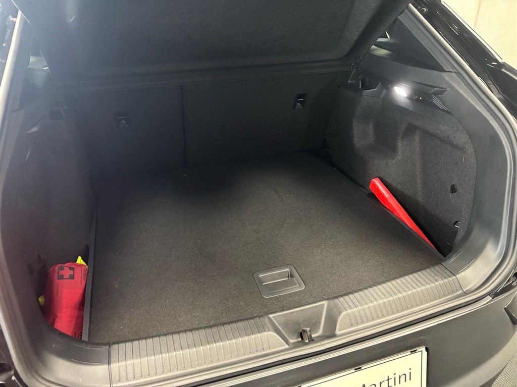 VW ID.4 EL Pro Performance 204HK 5d Aut. - Image 6