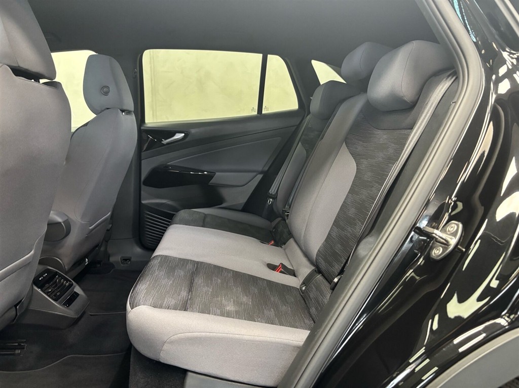 VW ID.4 EL Pro Performance 204HK 5d Aut. - Image 11