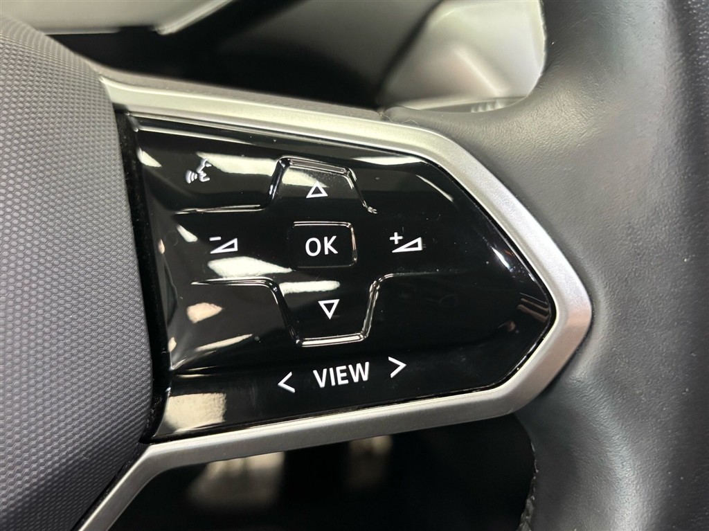 VW ID.4 EL Pro Performance 204HK 5d Aut. - Image 18