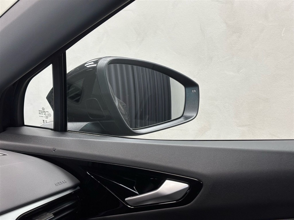 VW ID.4 EL Pro Performance 204HK 5d Aut. - Image 26