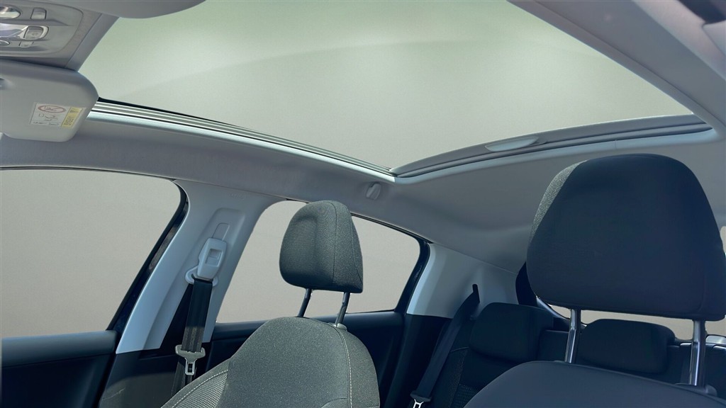 Peugeot 208 1,2 PureTech Prestige 82HK 5d - Image 9