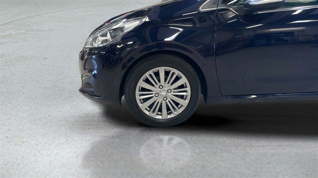 Peugeot 208 1,2 PureTech Prestige 82HK 5d - Image 5