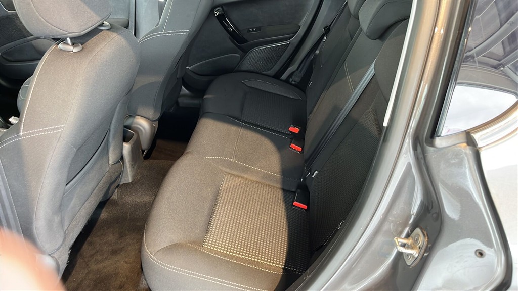 Peugeot 208 1,2 PureTech Selection Sky 82HK 5d - Image 7