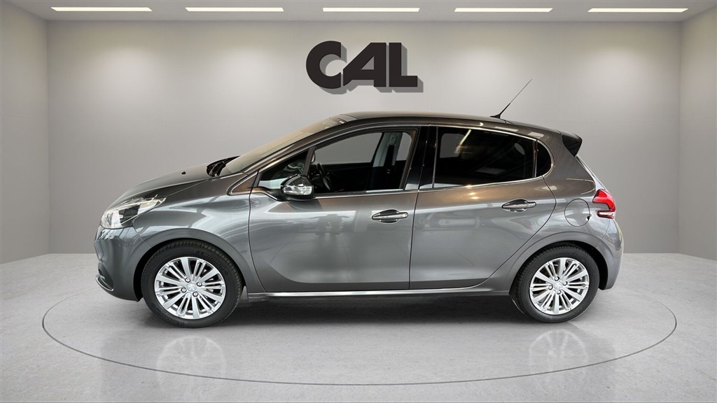 Peugeot 208 1,2 PureTech Selection Sky 82HK 5d - Image 2