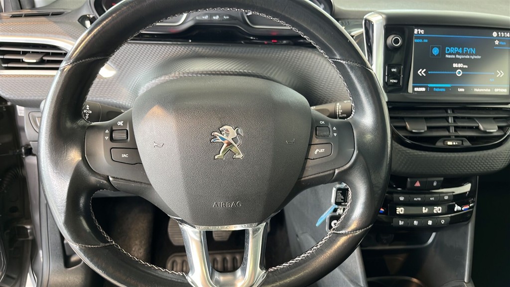 Peugeot 208 1,2 PureTech Selection Sky 82HK 5d - Image 12