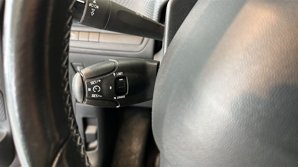 Peugeot 208 1,2 PureTech Selection Sky 82HK 5d - Image 13