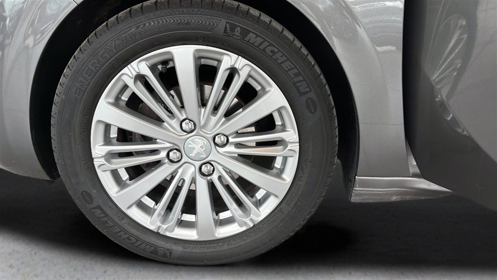 Peugeot 208 1,2 PureTech Selection Sky 82HK 5d - Image 17