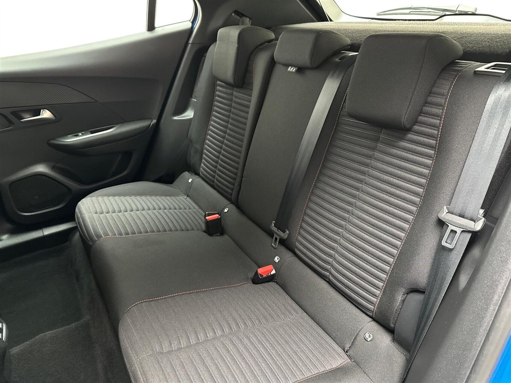 Peugeot e-2008 EL Allure Pack 136HK 5d Aut. - Image 13