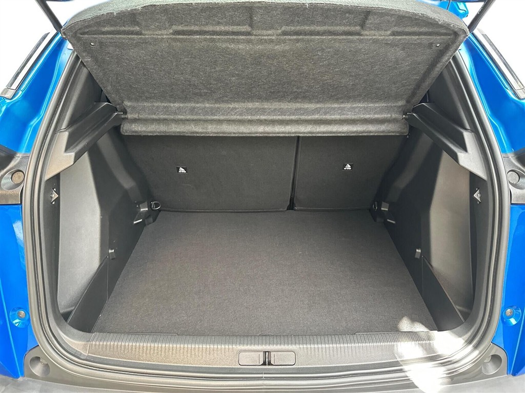 Peugeot e-2008 EL Allure Pack 136HK 5d Aut. - Image 14