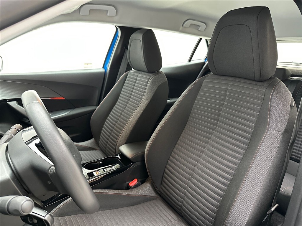 Peugeot e-2008 EL Allure Pack 136HK 5d Aut. - Image 19