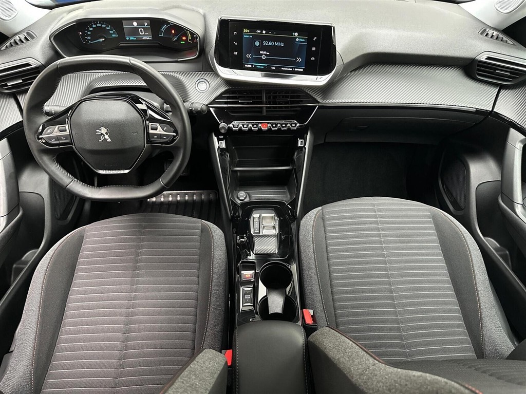 Peugeot e-2008 EL Allure Pack 136HK 5d Aut. - Image 5