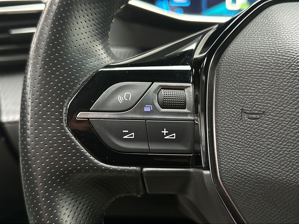 Peugeot e-2008 EL GT 136HK 5d Aut. - Image 16