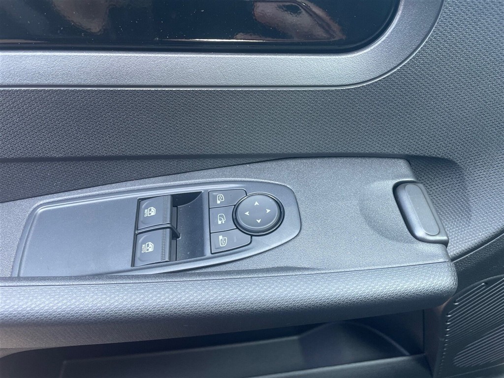 Renault Twingo EL Techno 82HK 5d Aut. - Image 8