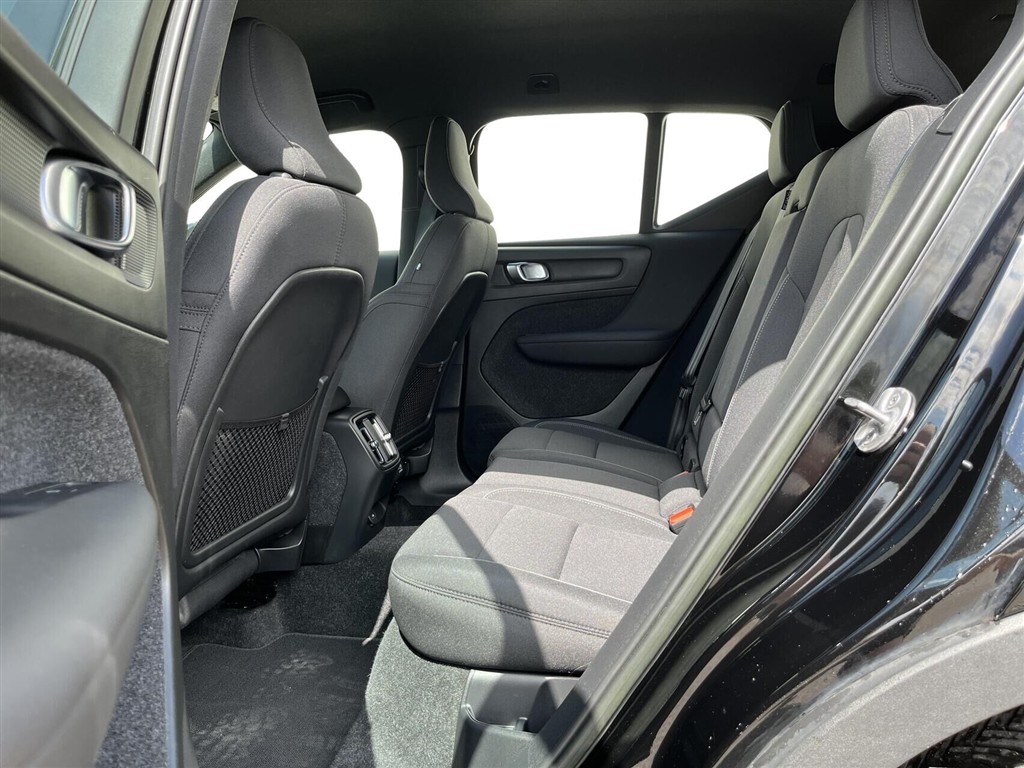 Volvo XC40 P6 Recharge Core 231HK 5d Aut. - Image 5