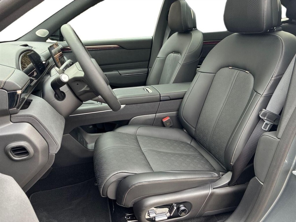 Zeekr 7X EL Privilege AWD 639HK 5d Aut. - Image 8