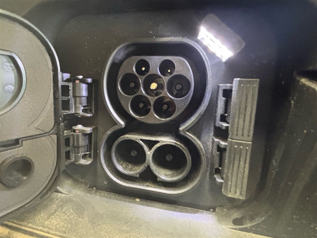 Kia PV5 Cargo L2H1 EL Long Range Work Pro 163HK Van Aut. - Image 10