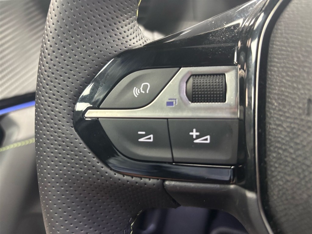 Peugeot e-2008 EL GT 156HK 5d Aut. - Image 12