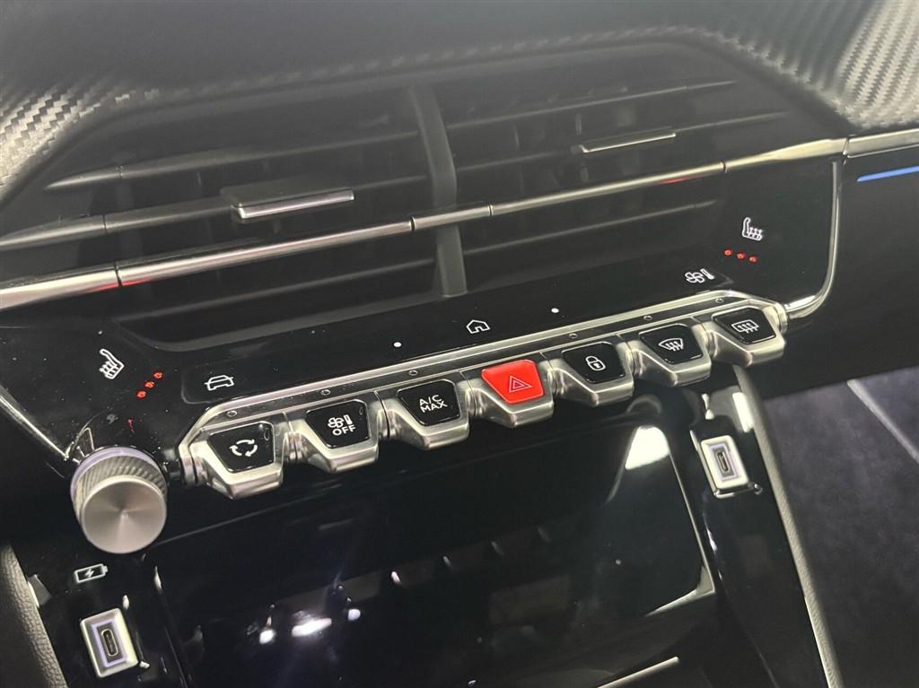Peugeot e-2008 EL GT 156HK 5d Aut. - Image 16